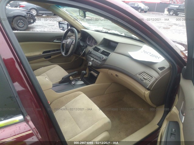 Photo 4 VIN: 1HGCP2F37AA026369 - HONDA ACCORD SDN 