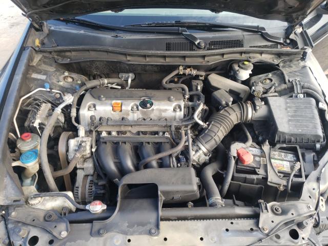 Photo 6 VIN: 1HGCP2F37AA083784 - HONDA ACCORD LX 