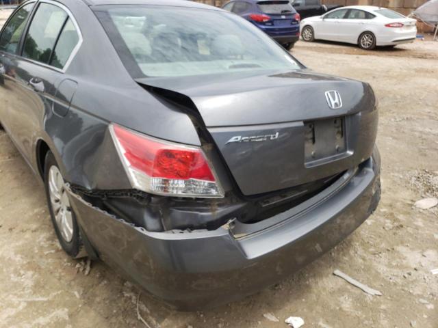 Photo 8 VIN: 1HGCP2F37AA086944 - HONDA ACCORD LX 