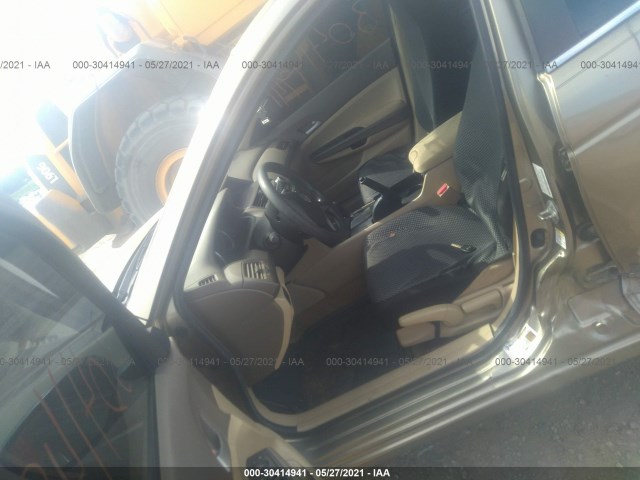 Photo 4 VIN: 1HGCP2F37AA088872 - HONDA ACCORD SDN 