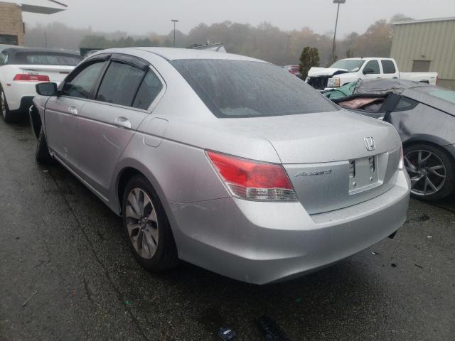 Photo 2 VIN: 1HGCP2F37AA127184 - HONDA ACCORD LX 