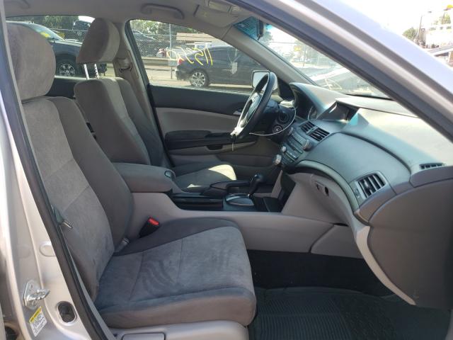 Photo 4 VIN: 1HGCP2F37AA167104 - HONDA ACCORD LX 