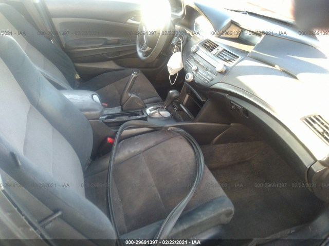 Photo 4 VIN: 1HGCP2F37AA177776 - HONDA ACCORD SDN 