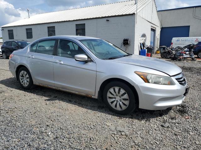 Photo 3 VIN: 1HGCP2F37BA069725 - HONDA ACCORD LX 