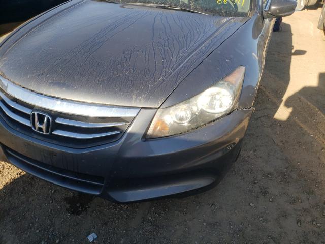 Photo 8 VIN: 1HGCP2F37BA089781 - HONDA ACCORD LX 