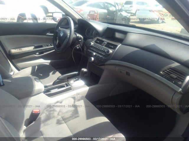 Photo 4 VIN: 1HGCP2F37BA121564 - HONDA ACCORD SDN 