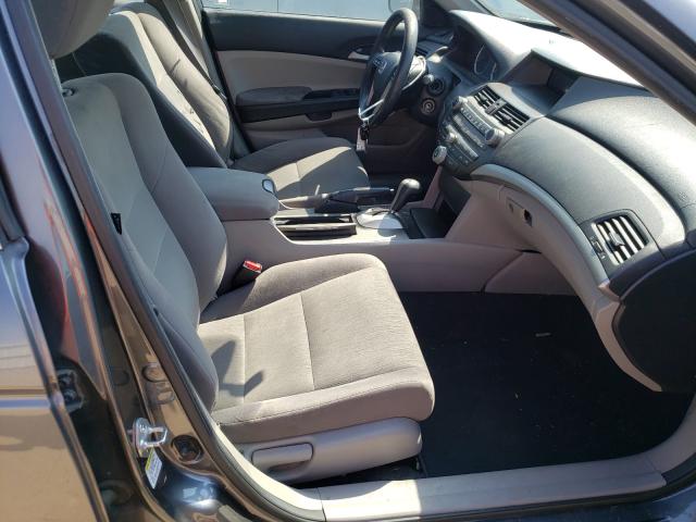 Photo 4 VIN: 1HGCP2F37BA122133 - HONDA ACCORD LX 