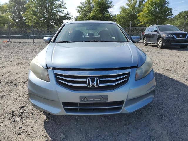 Photo 4 VIN: 1HGCP2F37BA131852 - HONDA ACCORD LX 