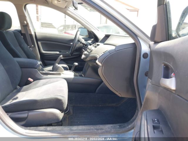 Photo 4 VIN: 1HGCP2F37BA134122 - HONDA ACCORD 