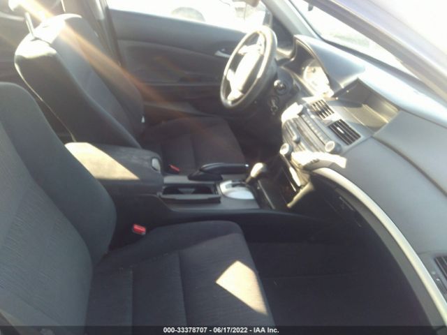 Photo 4 VIN: 1HGCP2F37BA134394 - HONDA ACCORD SDN 