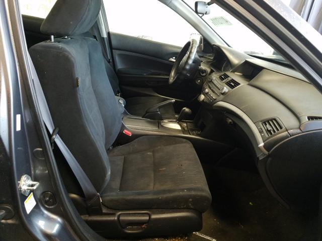 Photo 4 VIN: 1HGCP2F37CA061397 - HONDA ACCORD LX 