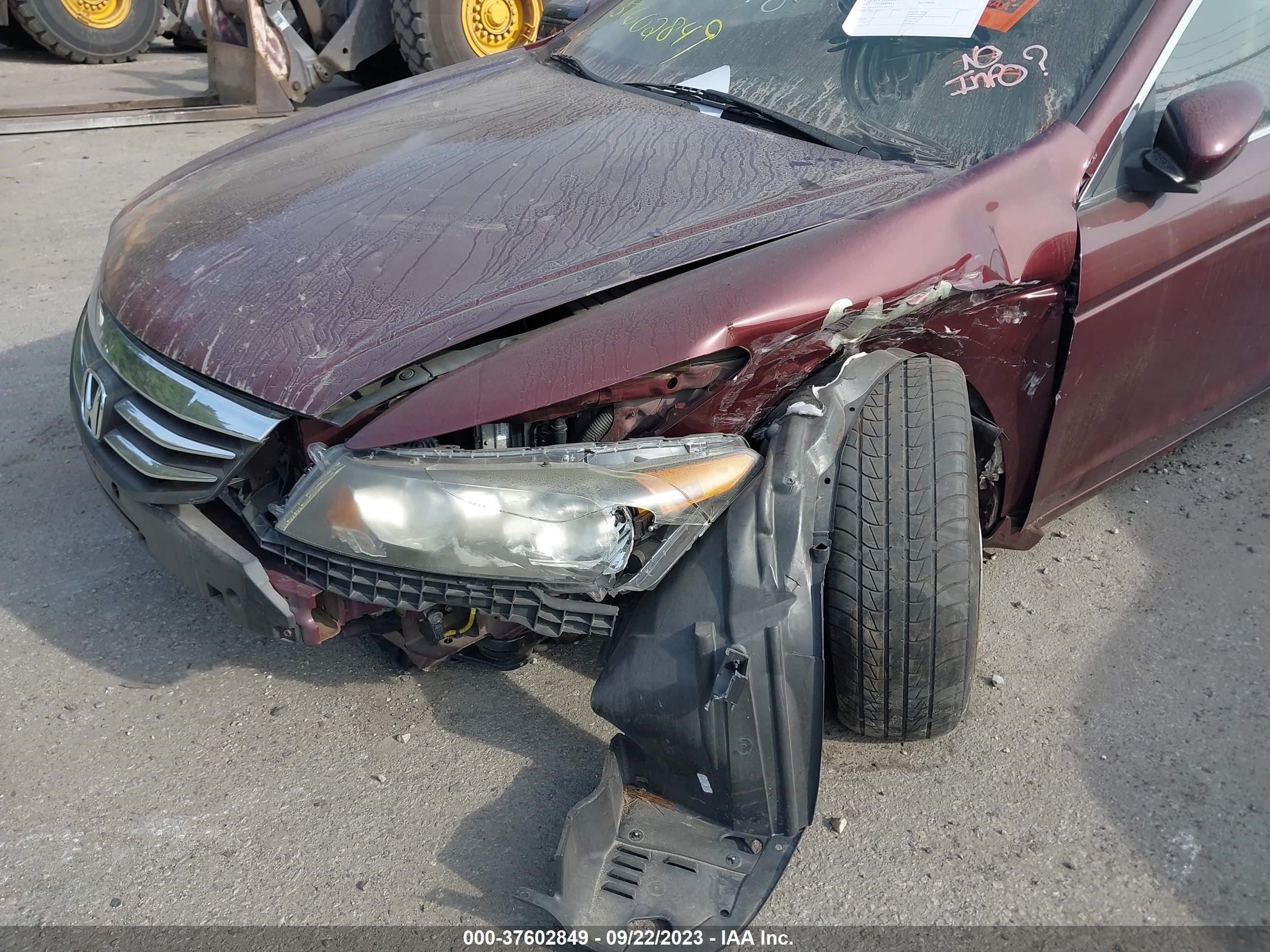 Photo 5 VIN: 1HGCP2F37CA069712 - HONDA ACCORD 