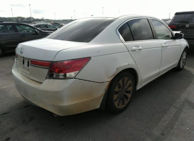 Photo 3 VIN: 1HGCP2F37CA122067 - HONDA ACCORD SDN 