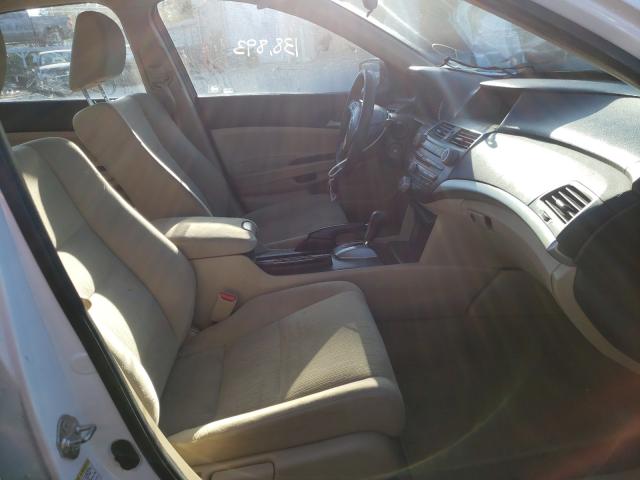 Photo 4 VIN: 1HGCP2F37CA145011 - HONDA ACCORD LX 