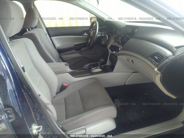 Photo 4 VIN: 1HGCP2F37CA163895 - HONDA ACCORD SDN 