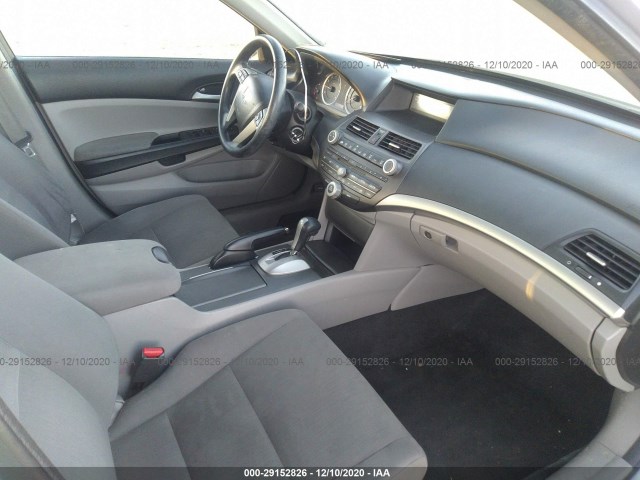 Photo 4 VIN: 1HGCP2F37CA182687 - HONDA ACCORD SDN 