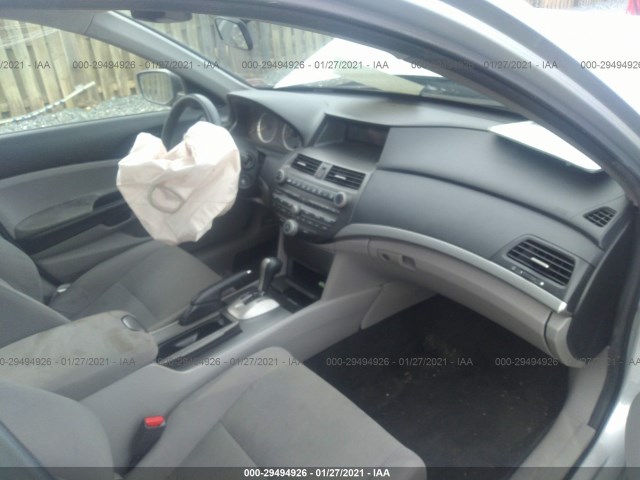 Photo 4 VIN: 1HGCP2F37CA189137 - HONDA ACCORD SDN 