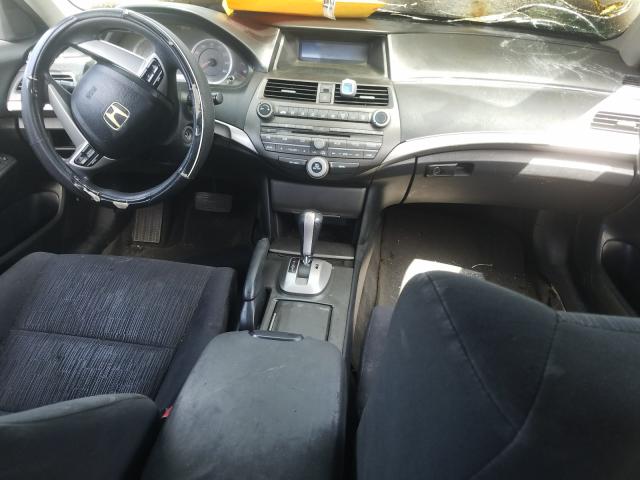 Photo 8 VIN: 1HGCP2F37CA217387 - HONDA ACCORD LX 