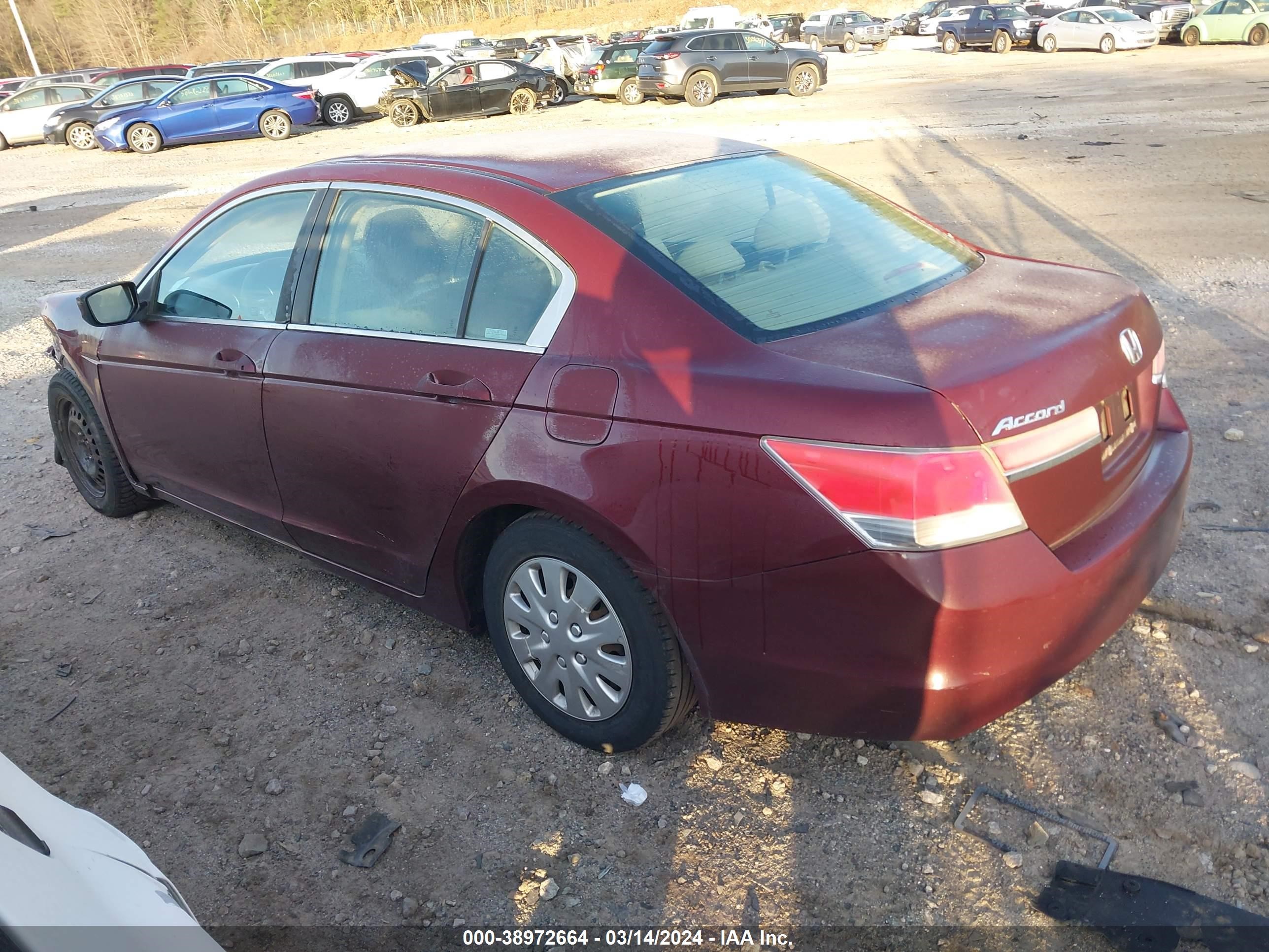 Photo 2 VIN: 1HGCP2F37CA218863 - HONDA ACCORD 