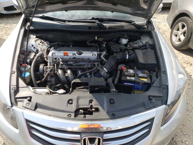 Photo 6 VIN: 1HGCP2F37CA243228 - HONDA ACCORD LX 