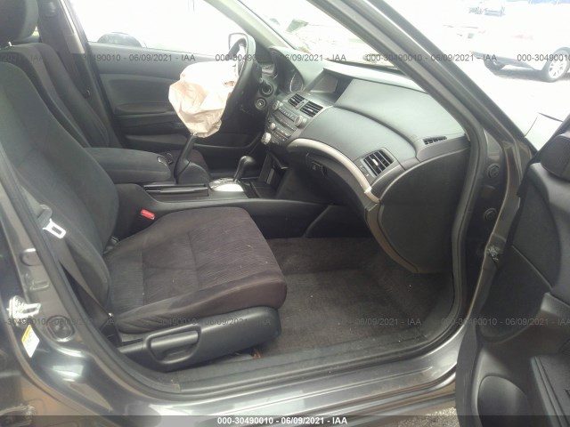 Photo 4 VIN: 1HGCP2F37CA244329 - HONDA ACCORD SDN 