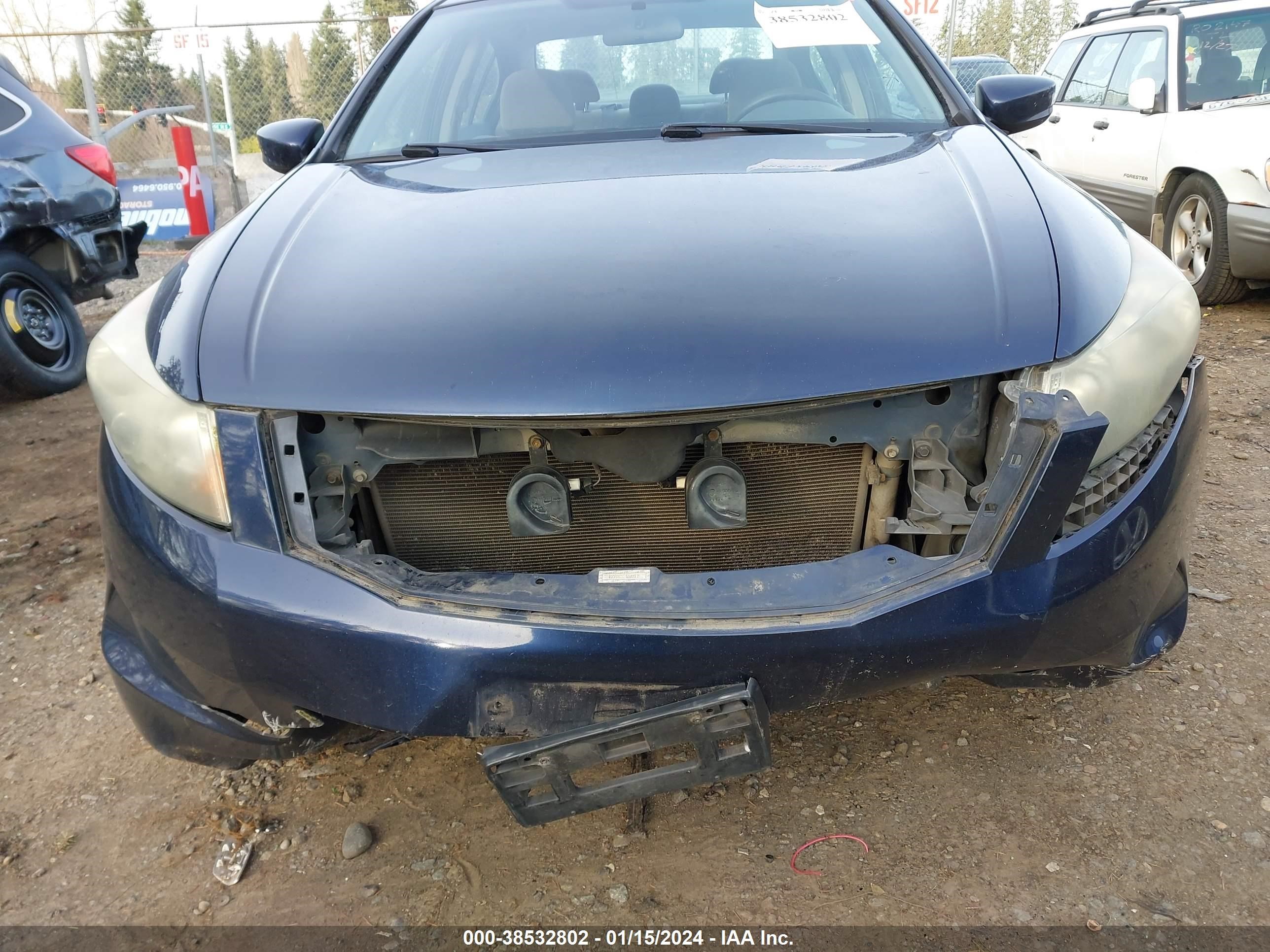 Photo 5 VIN: 1HGCP2F38AA001786 - HONDA ACCORD 