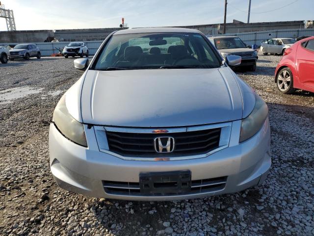 Photo 4 VIN: 1HGCP2F38AA015381 - HONDA ACCORD LX 