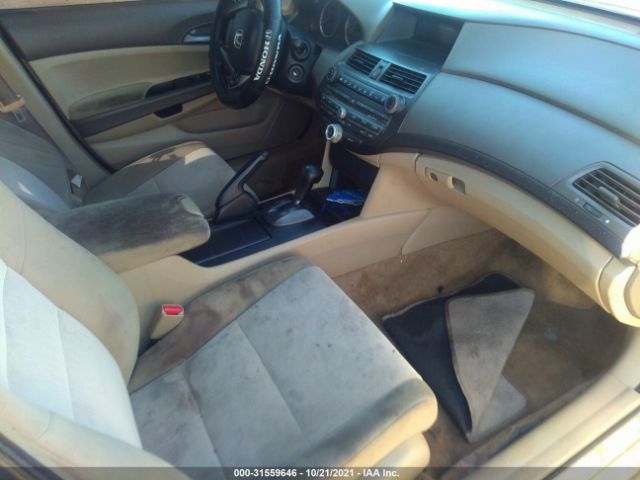 Photo 4 VIN: 1HGCP2F38AA030687 - HONDA ACCORD SDN 