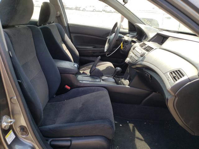 Photo 4 VIN: 1HGCP2F38AA040622 - HONDA ACCORD LX 