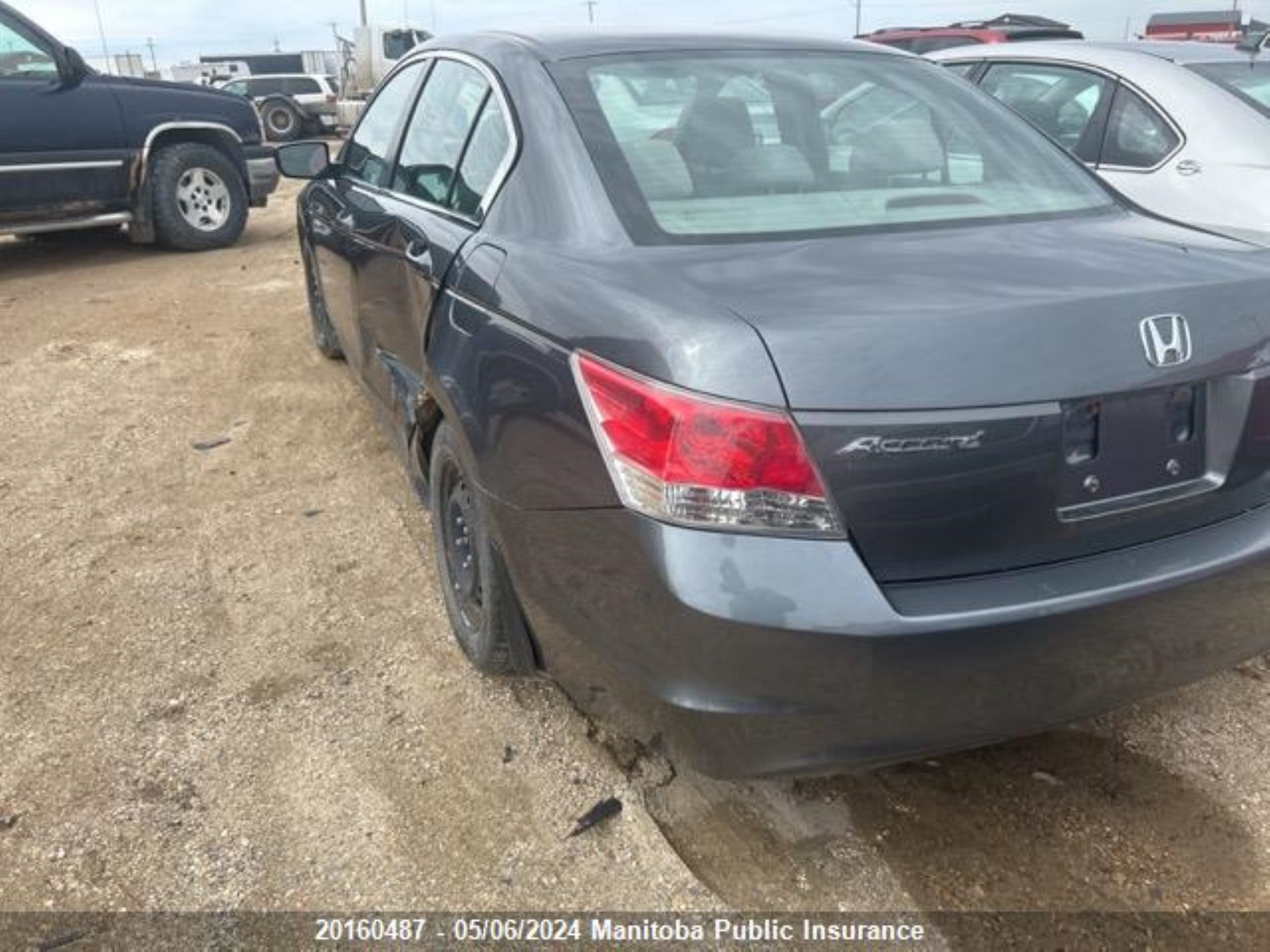 Photo 3 VIN: 1HGCP2F38AA057095 - HONDA ACCORD 