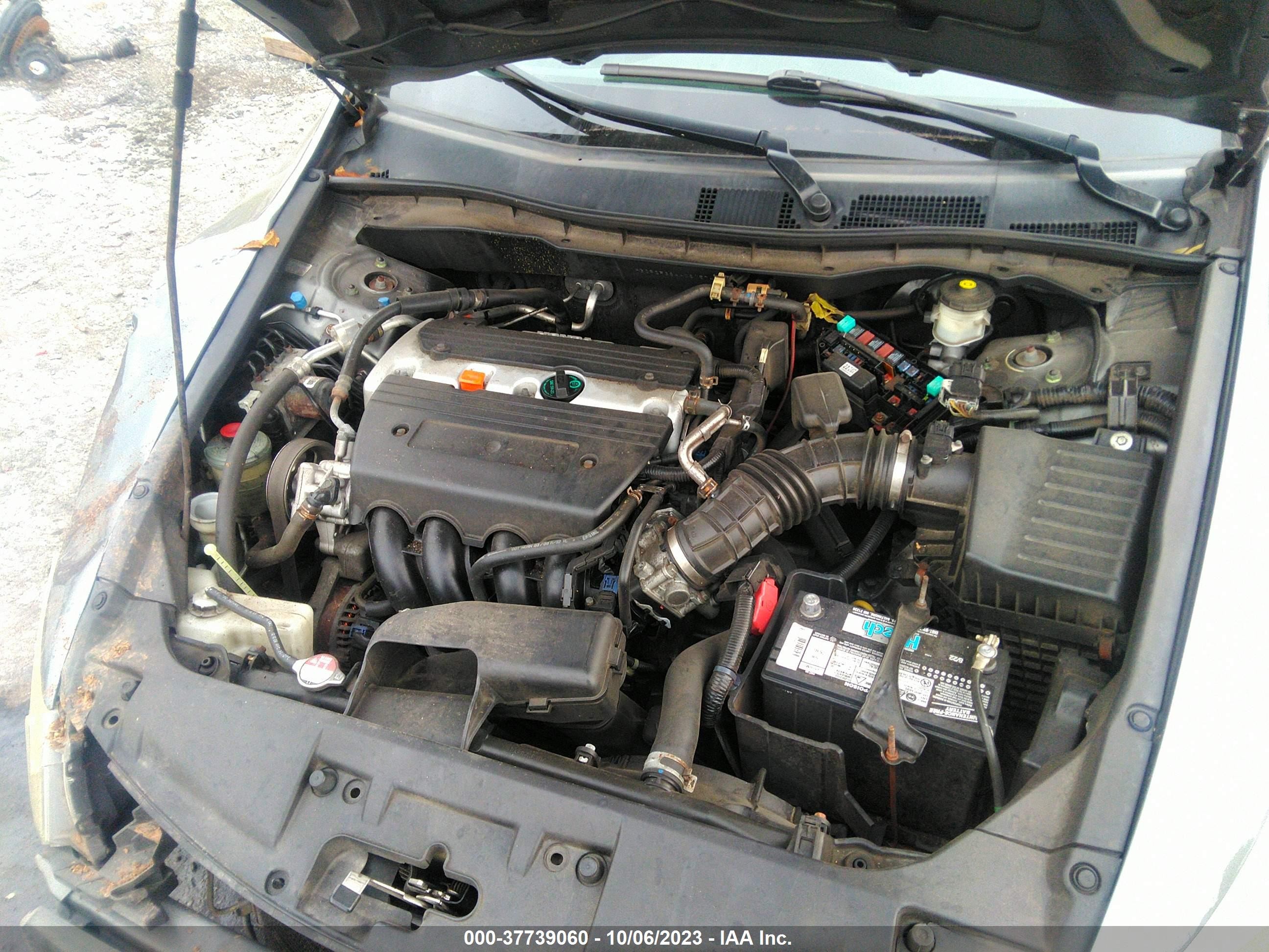 Photo 9 VIN: 1HGCP2F38AA081574 - HONDA ACCORD 