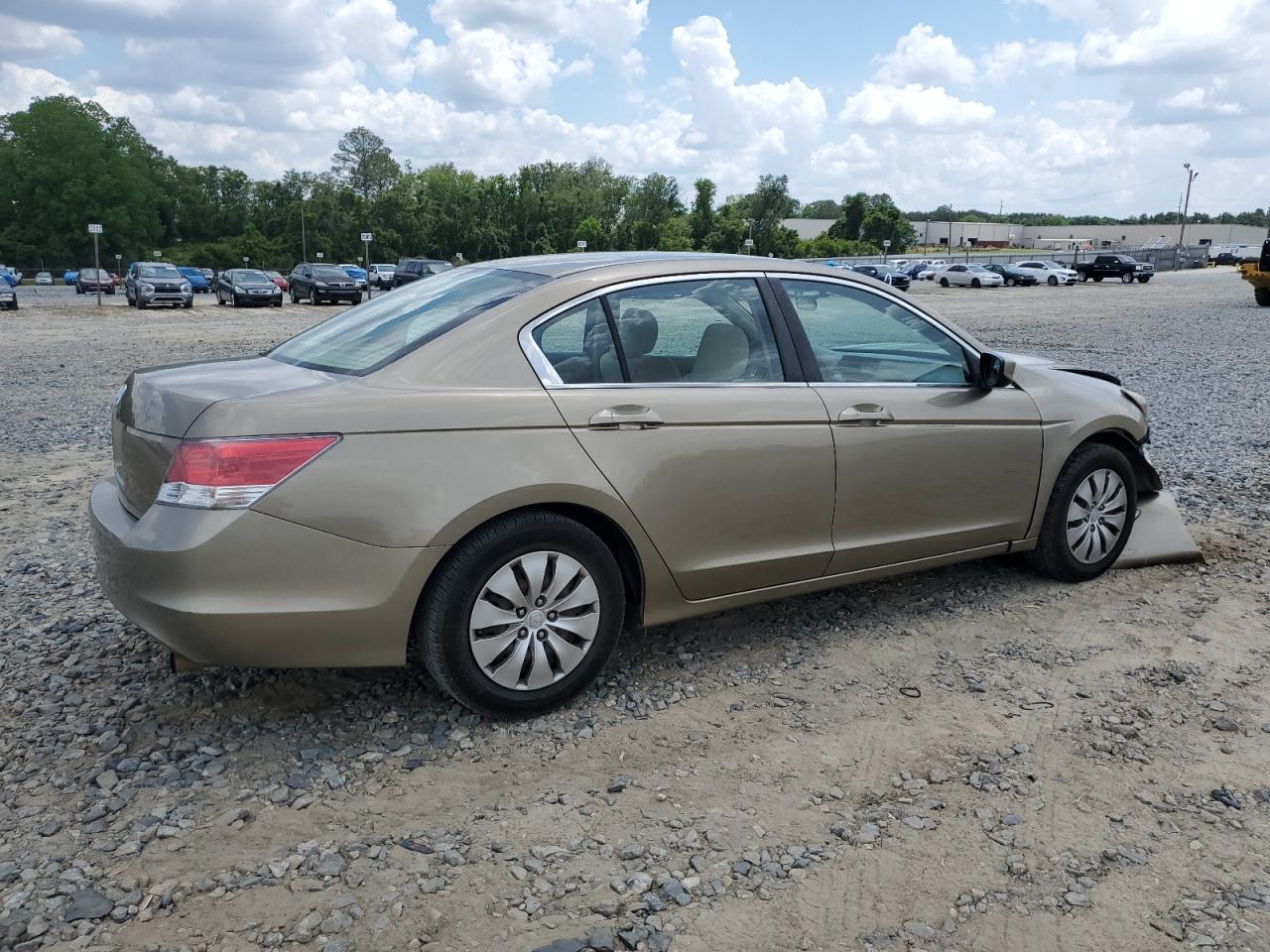 Photo 2 VIN: 1HGCP2F38AA121362 - HONDA ACCORD 