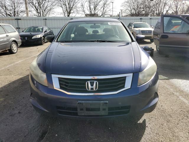 Photo 4 VIN: 1HGCP2F38AA147461 - HONDA ACCORD LX 