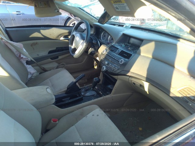 Photo 4 VIN: 1HGCP2F38AA198314 - HONDA ACCORD SDN 