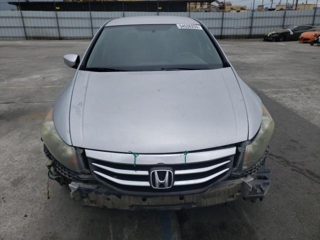 Photo 4 VIN: 1HGCP2F38BA006830 - HONDA ACCORD 