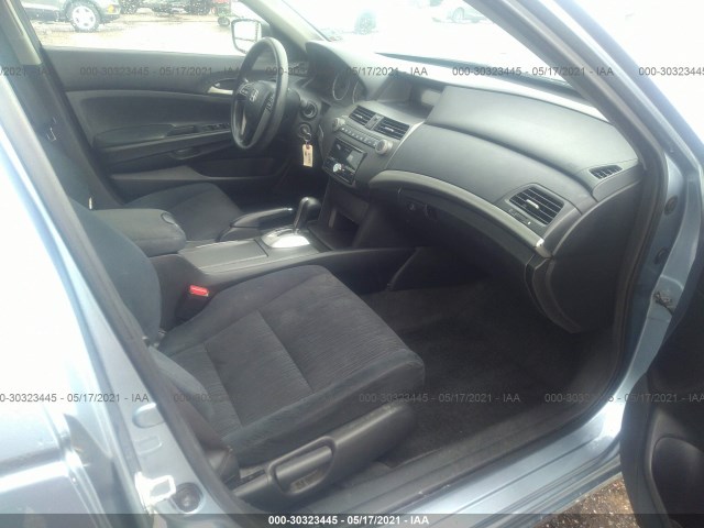 Photo 4 VIN: 1HGCP2F38BA024518 - HONDA ACCORD SDN 