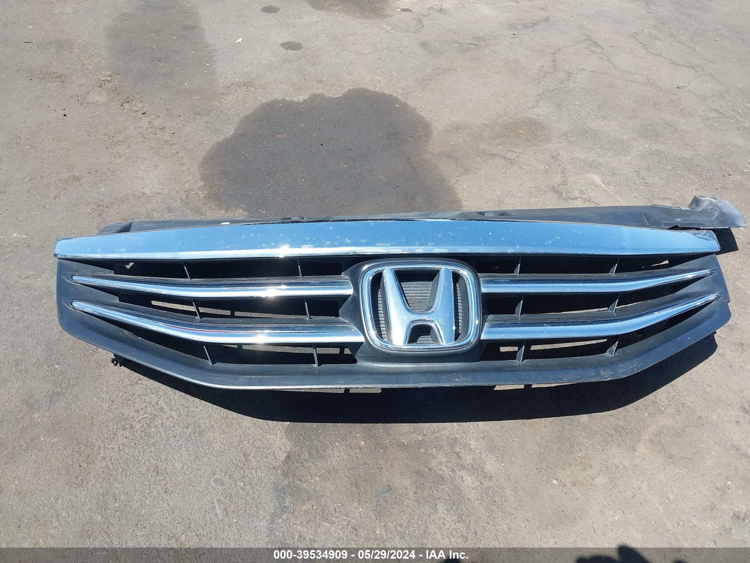 Photo 11 VIN: 1HGCP2F38BA051508 - HONDA ACCORD 