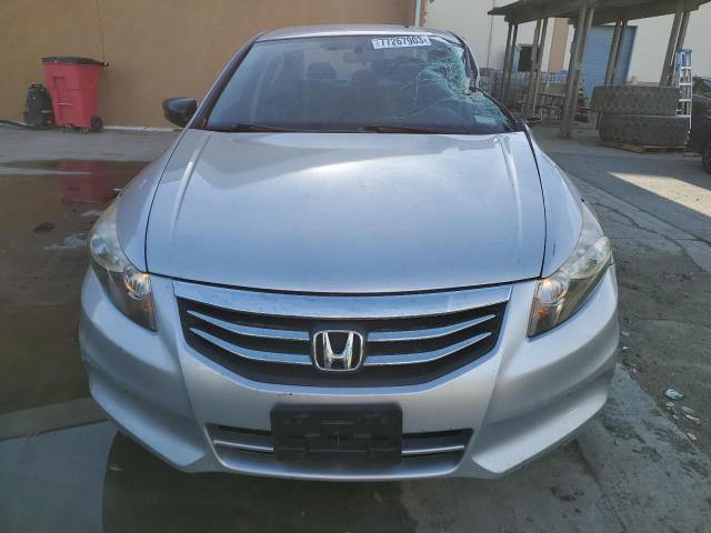 Photo 4 VIN: 1HGCP2F38BA052982 - HONDA ACCORD 