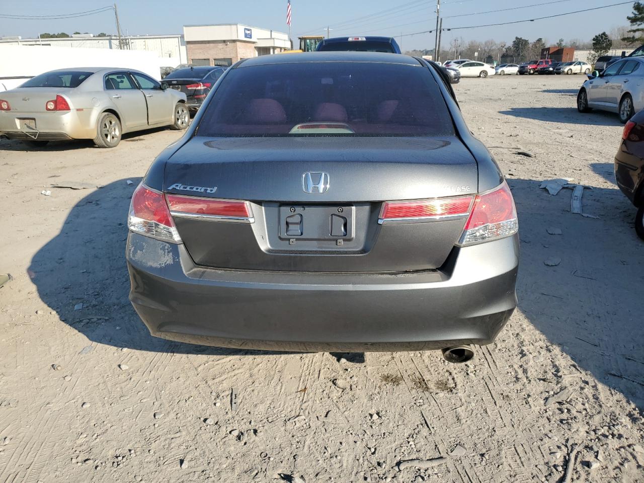 Photo 5 VIN: 1HGCP2F38BA061679 - HONDA ACCORD 