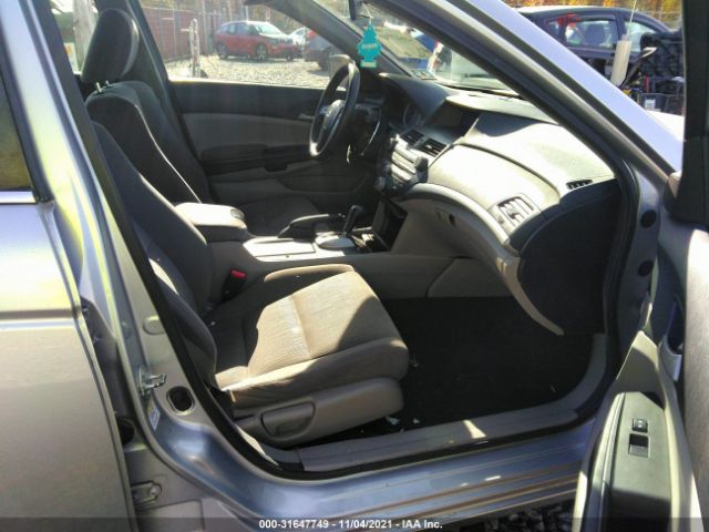 Photo 4 VIN: 1HGCP2F38BA126563 - HONDA ACCORD SDN 