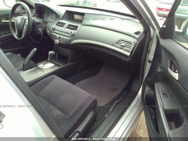 Photo 4 VIN: 1HGCP2F38CA025069 - HONDA ACCORD SDN 