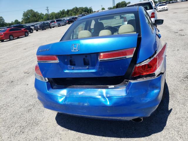 Photo 8 VIN: 1HGCP2F38CA031101 - HONDA ACCORD LX 