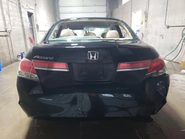 Photo 5 VIN: 1HGCP2F38CA116925 - HONDA ACCORD LX 