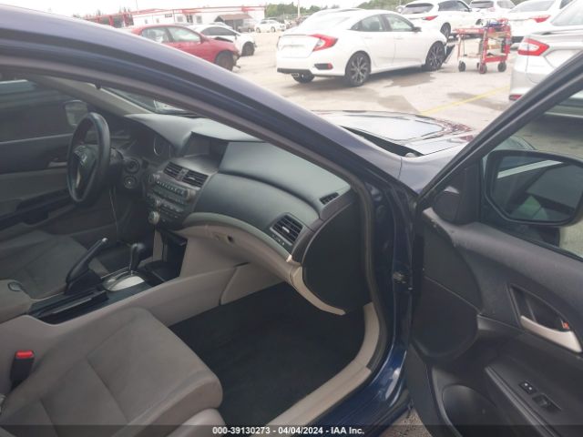 Photo 4 VIN: 1HGCP2F38CA142652 - HONDA ACCORD 