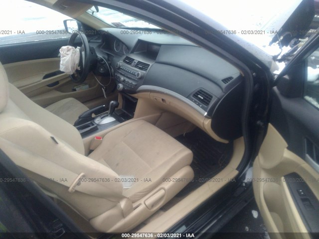 Photo 4 VIN: 1HGCP2F38CA156552 - HONDA ACCORD SDN 