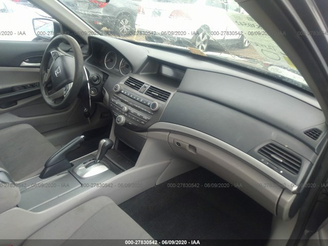 Photo 4 VIN: 1HGCP2F38CA215972 - HONDA ACCORD SDN 