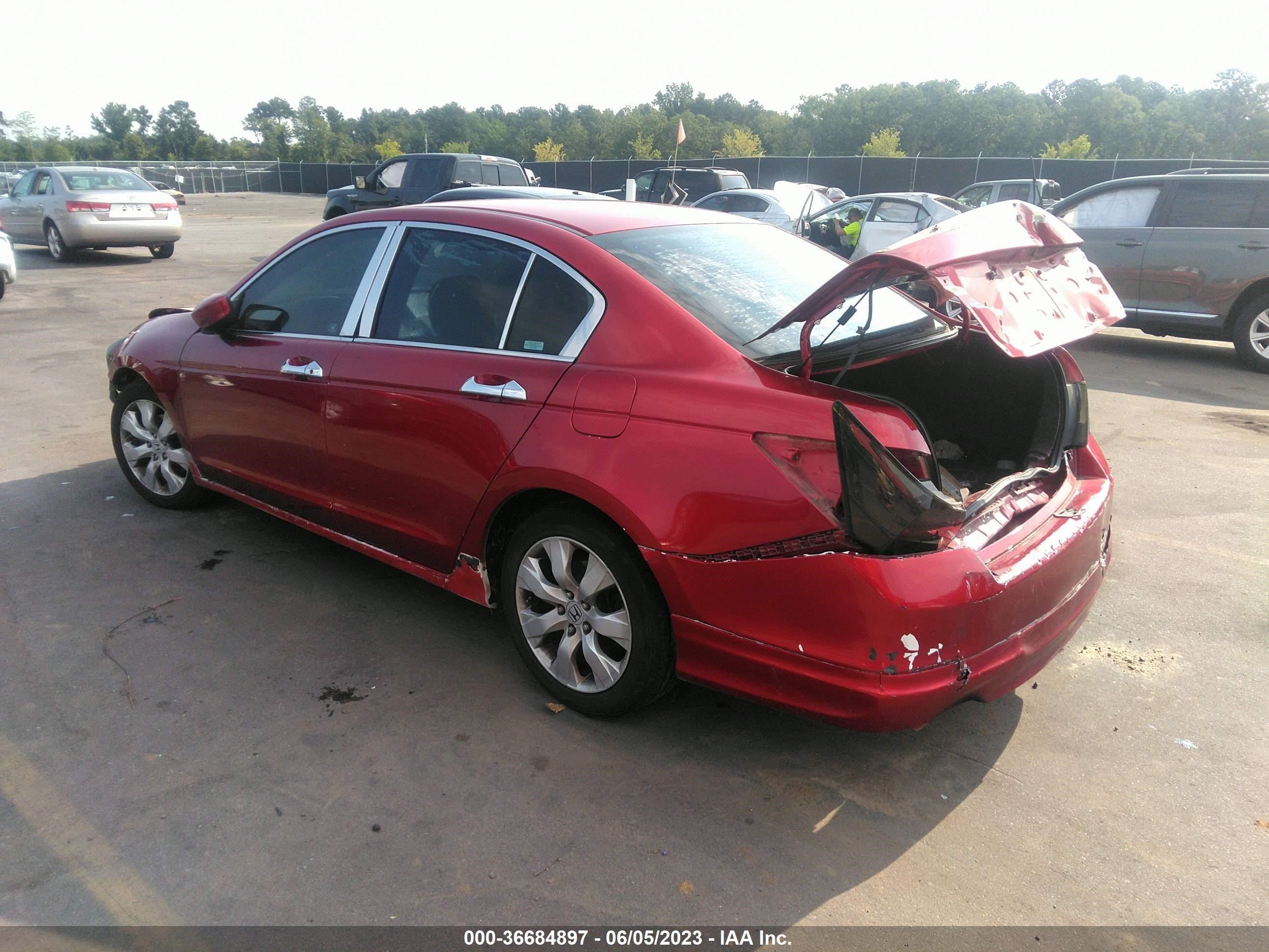 Photo 2 VIN: 1HGCP2F39AA021481 - HONDA ACCORD 