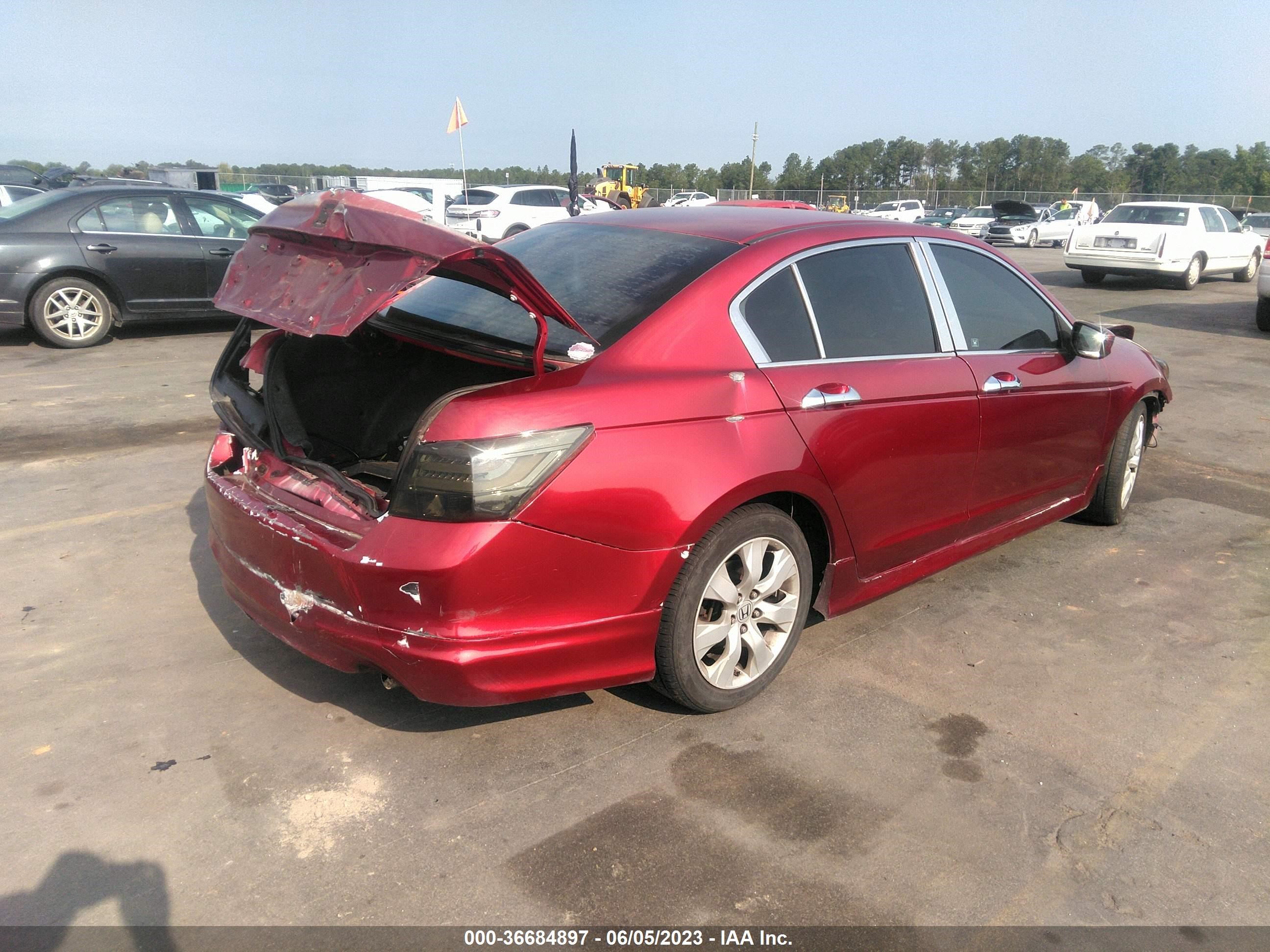 Photo 3 VIN: 1HGCP2F39AA021481 - HONDA ACCORD LX 