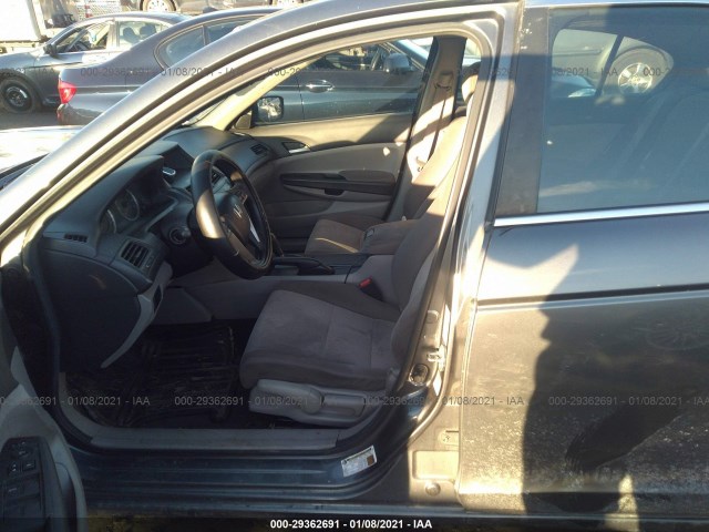 Photo 4 VIN: 1HGCP2F39AA090574 - HONDA ACCORD SDN 