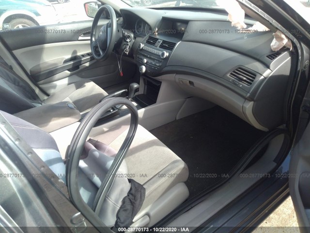 Photo 4 VIN: 1HGCP2F39AA095449 - HONDA ACCORD SDN 